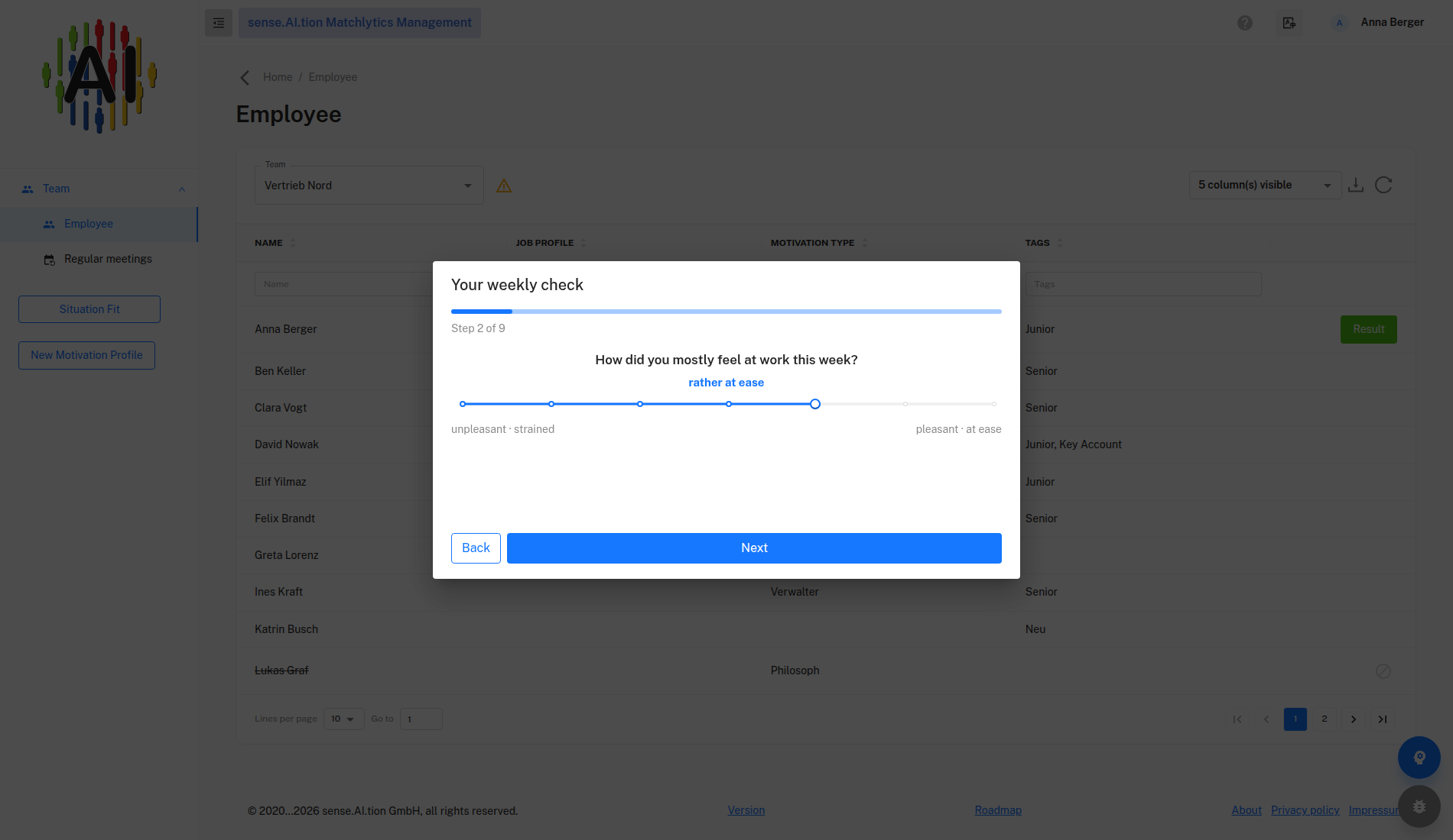 Weekly check – question with slider Weekly check, step with slider